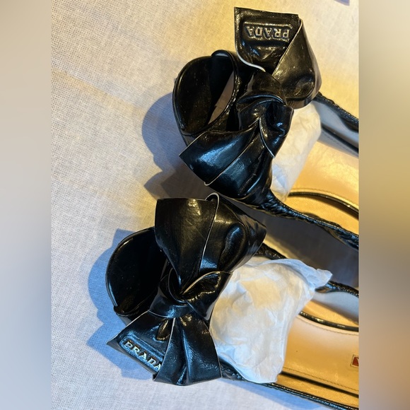 Prada shoes - Picture 3 of 9